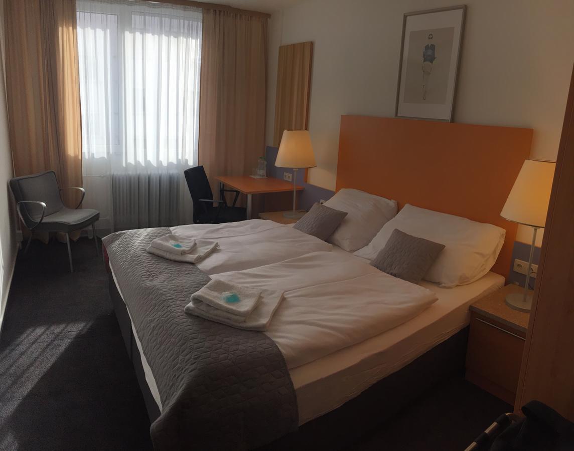 Hotel Harfa プラハ エクステリア 写真