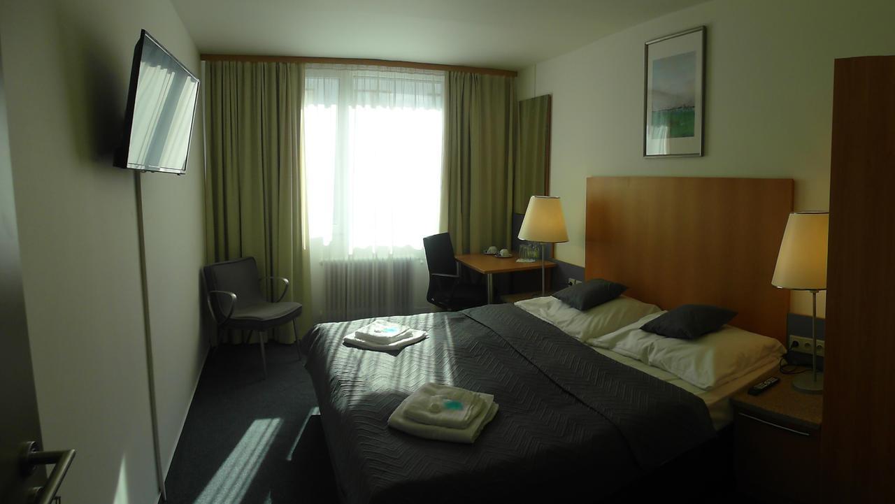 Hotel Harfa プラハ エクステリア 写真