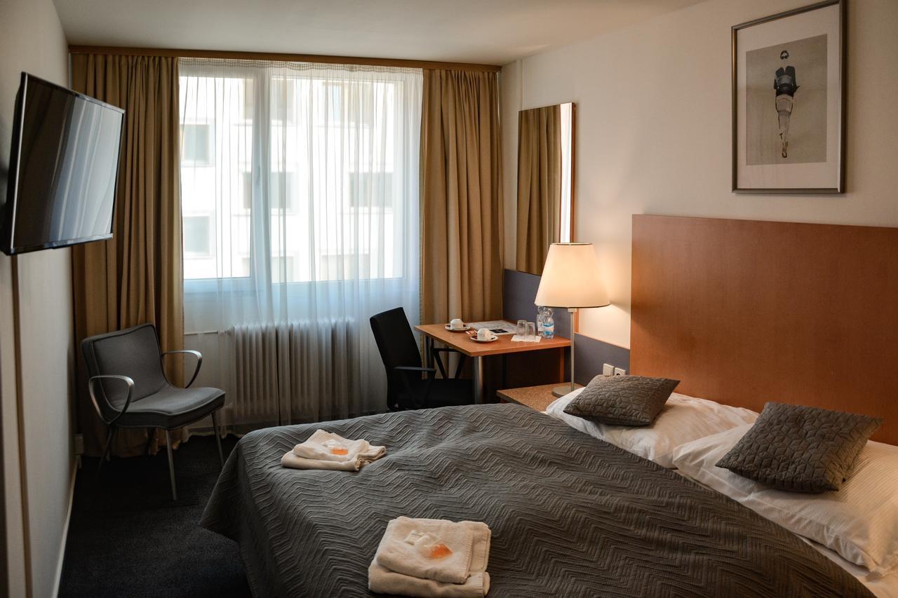 Hotel Harfa プラハ エクステリア 写真