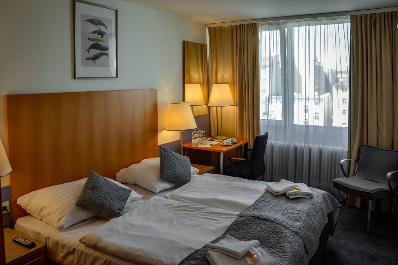 Hotel Harfa プラハ エクステリア 写真
