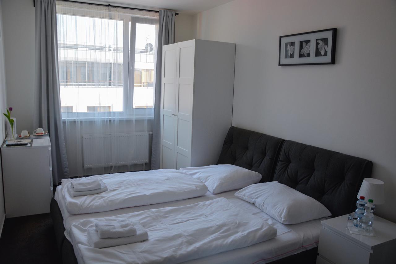 Hotel Harfa プラハ エクステリア 写真