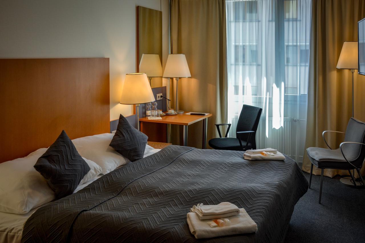Hotel Harfa プラハ エクステリア 写真