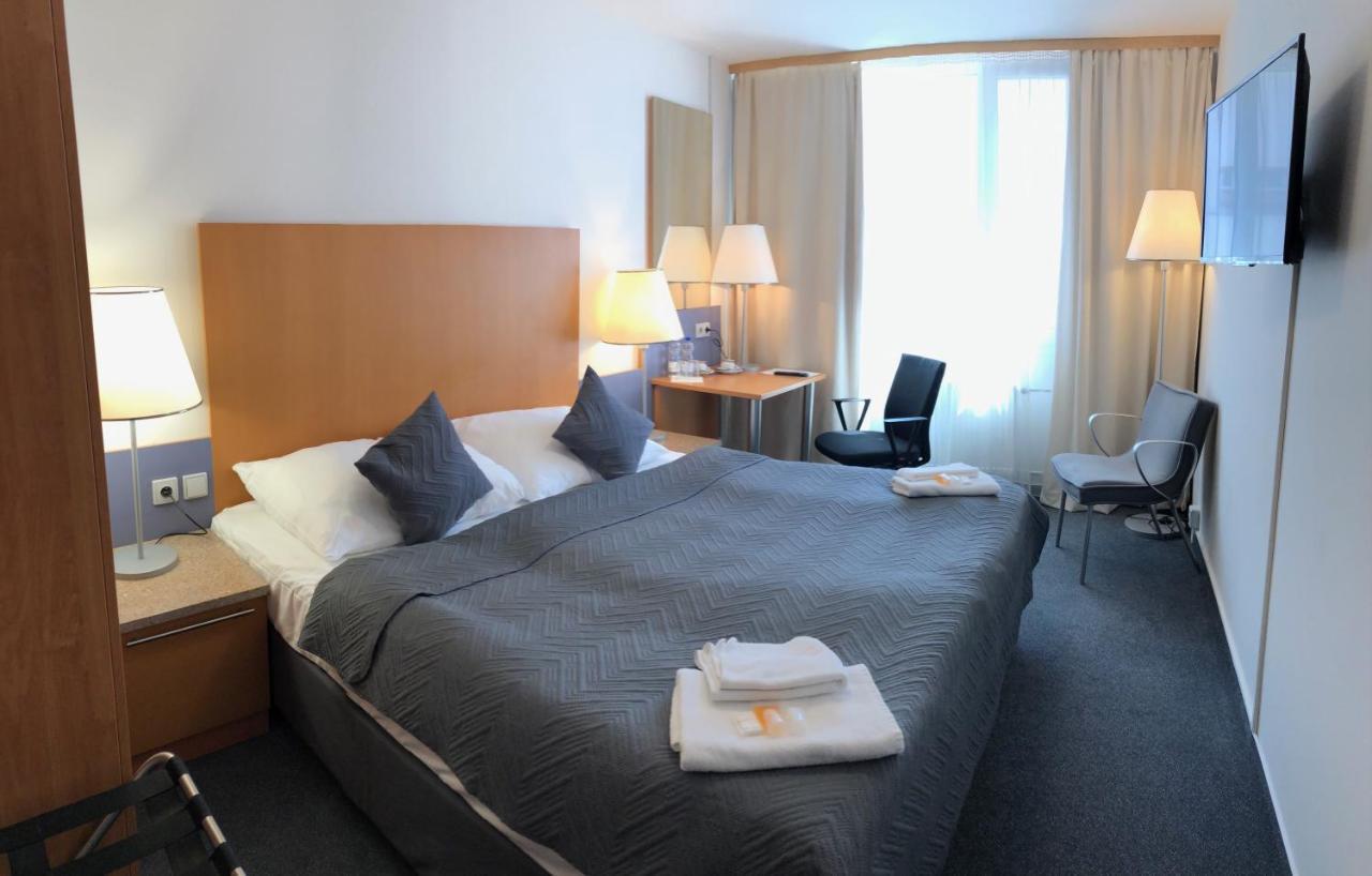 Hotel Harfa プラハ エクステリア 写真